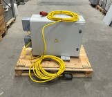 8x 10 kVA 400-690V in nette omkasting met
schakelaars
