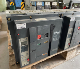 2x Merlin Gerin Masterpact NW20 H1 2000 ampere
vermogensautomaat inclusief chassis